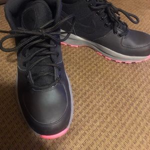 Girls Nike ACG BOOTS